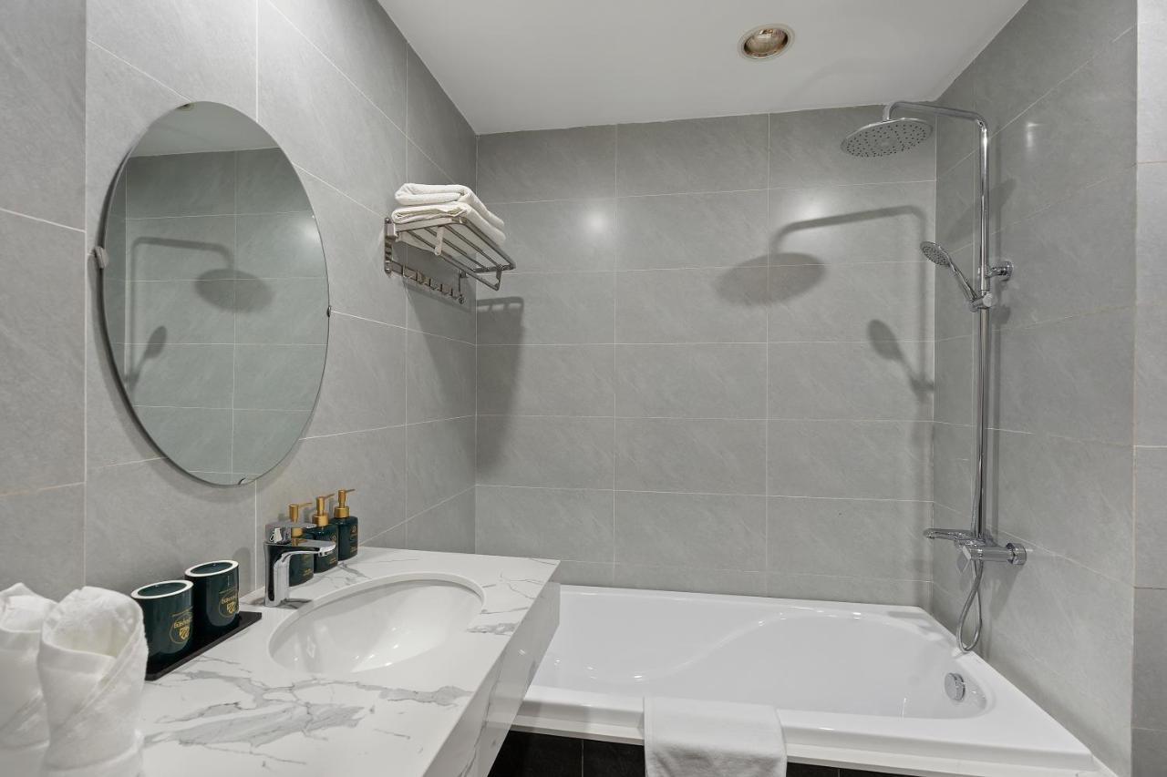22Housing Residence Suites Hanoï Extérieur photo