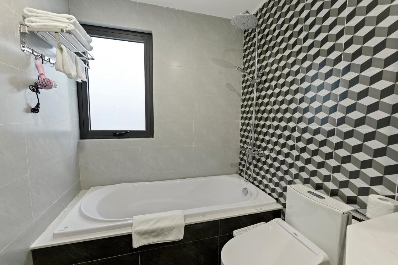 22Housing Residence Suites Hanoï Extérieur photo