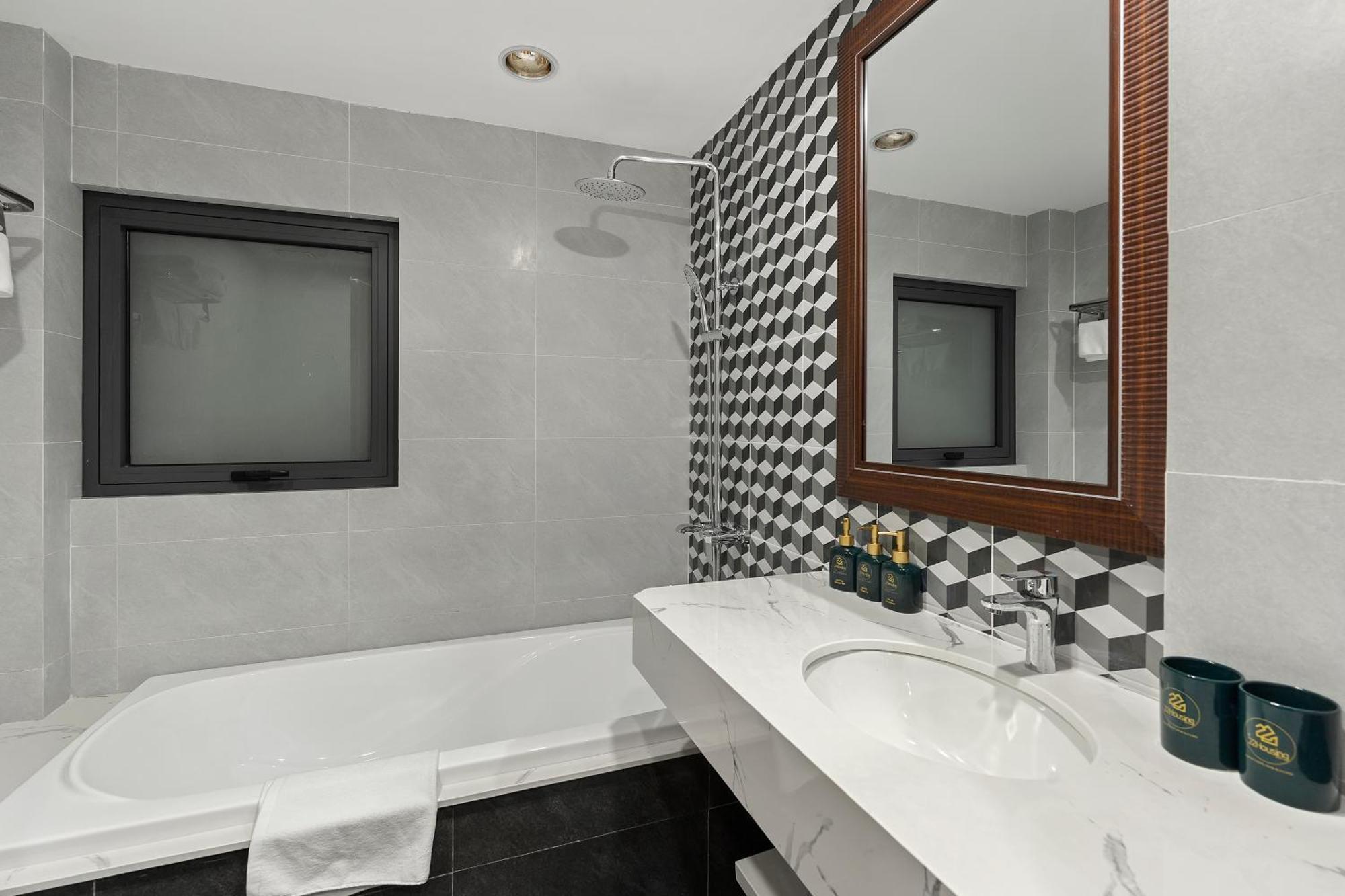 22Housing Residence Suites Hanoï Extérieur photo